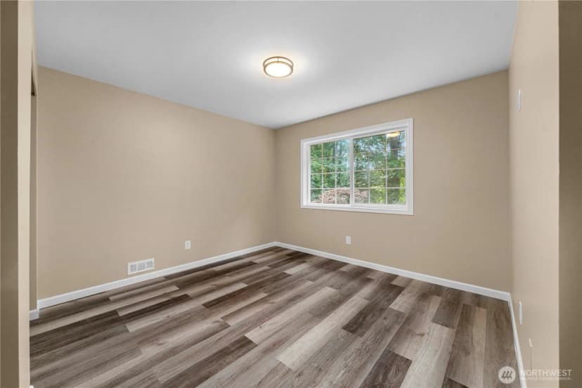 Property photo for 25401 Kanasket Drive, Black Diamond photo 32