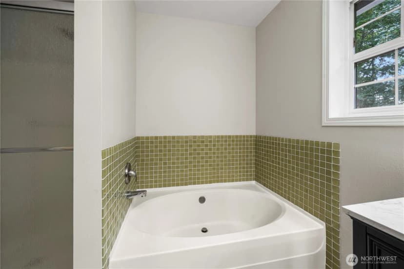 Property photo for 25401 Kanasket Drive, Black Diamond photo 26