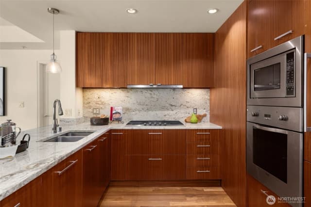 Property photo for 500 106th Avenue Ne #603, Bellevue photo 4