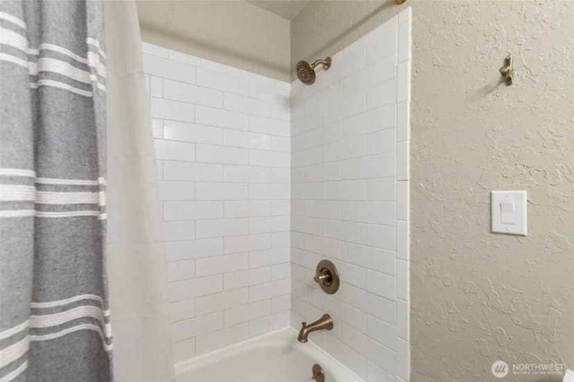 Property photo for 8924 Ne 191st Place, Bothell photo 22