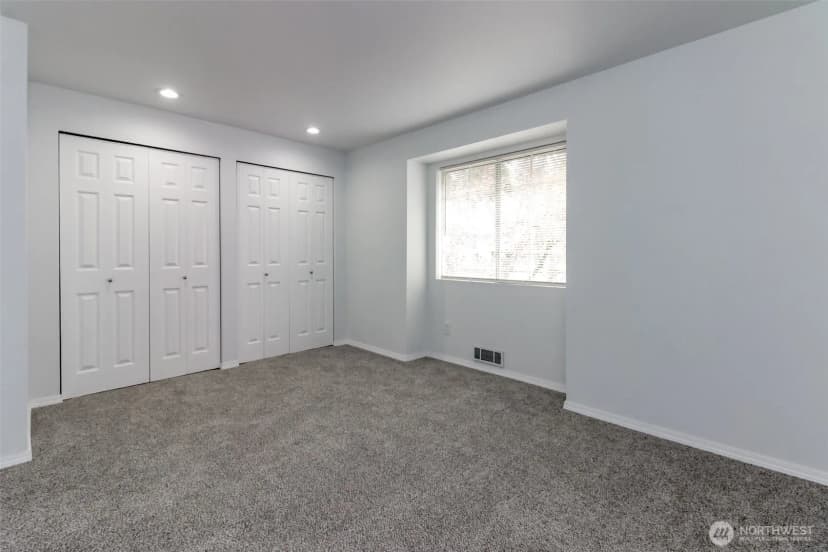 Property photo for 307 S 328th Lane, Federal Way photo 17