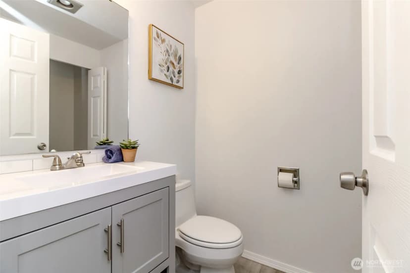 Property photo for 307 S 328th Lane, Federal Way photo 11