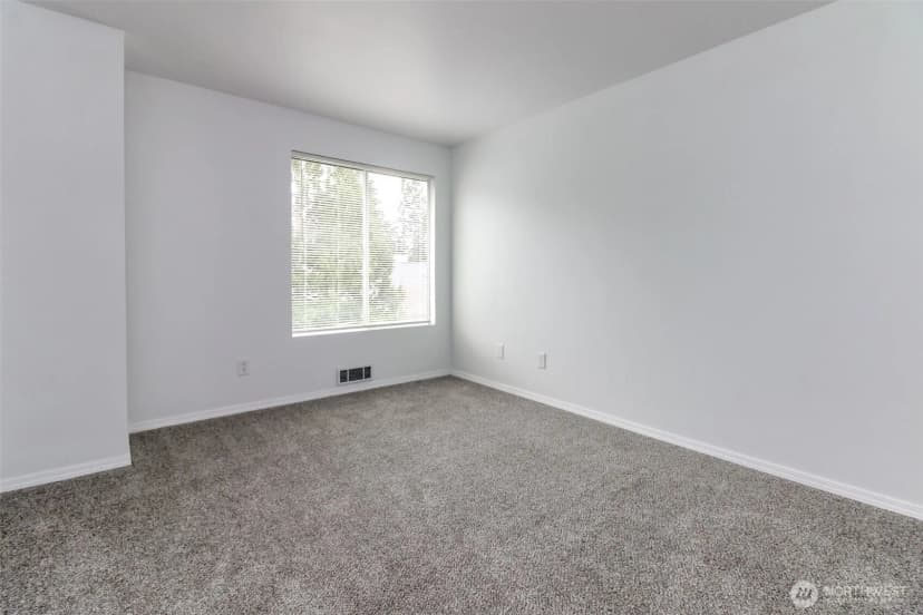 Property photo for 307 S 328th Lane, Federal Way photo 22