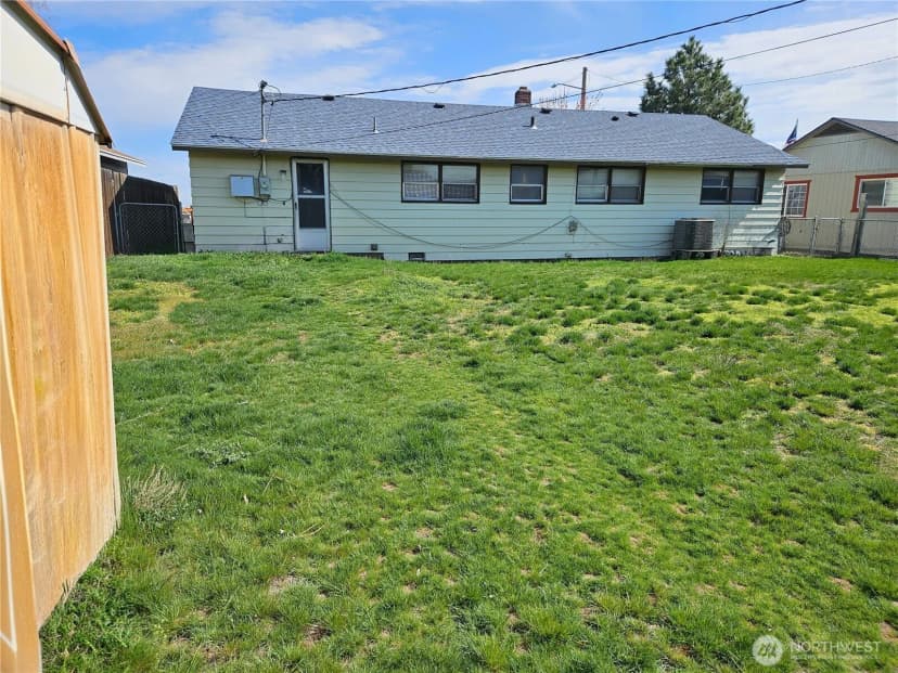Property photo for 171 Ivy Street Se, Ephrata photo 32