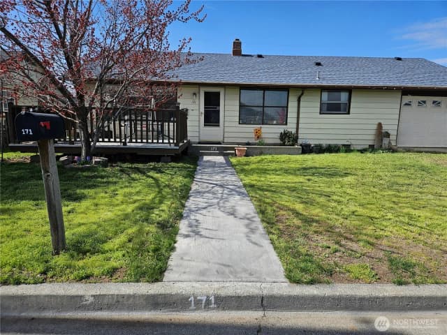 Property photo for 171 Ivy Street Se, Ephrata