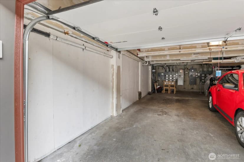 Property photo for 130 105th Avenue Se #108, Bellevue photo 25