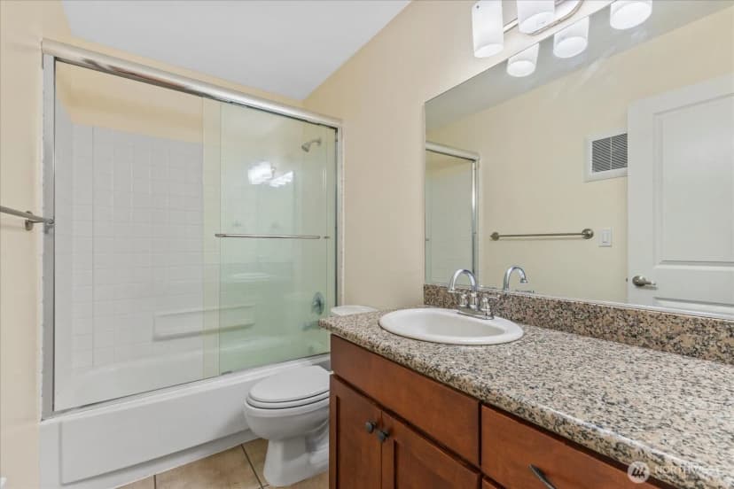 Property photo for 130 105th Avenue Se #108, Bellevue photo 13