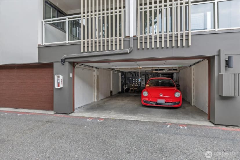 Property photo for 130 105th Avenue Se #108, Bellevue photo 24