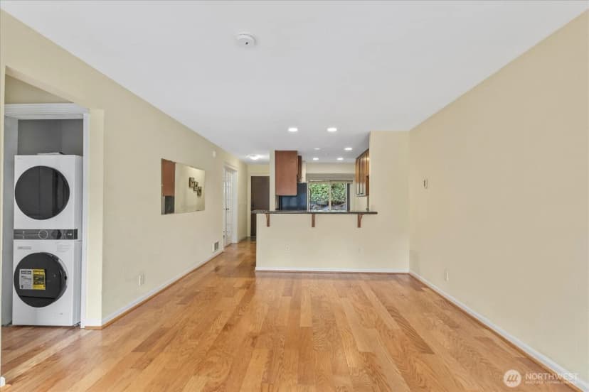 Property photo for 130 105th Avenue Se #108, Bellevue photo 20
