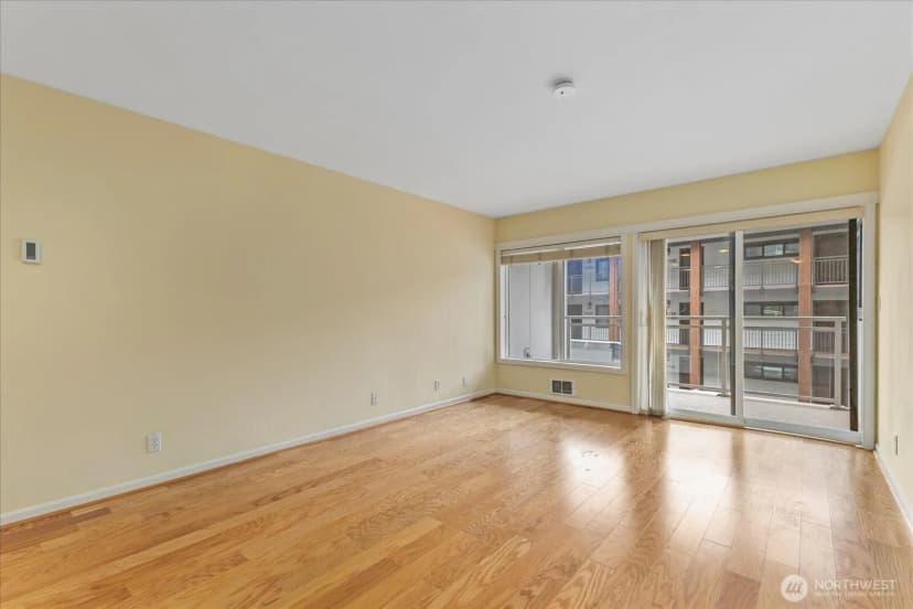 Property photo for 130 105th Avenue Se #108, Bellevue photo 7