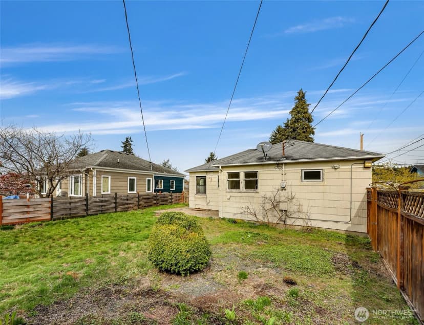 Property photo for 809 W Connecticut Street, Bellingham photo 30