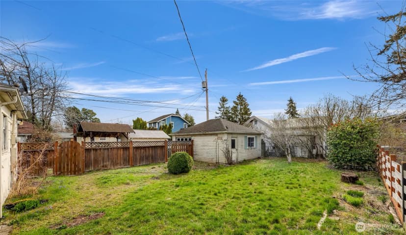 Property photo for 809 W Connecticut Street, Bellingham photo 27