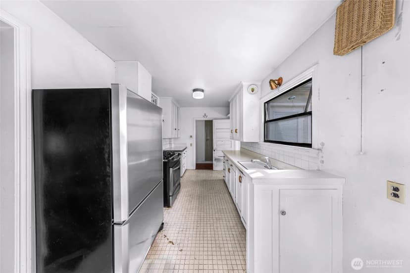 Property photo for 809 W Connecticut Street, Bellingham photo 15