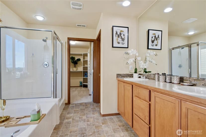 Property photo for 4115 228th Place Se, Bothell photo 24