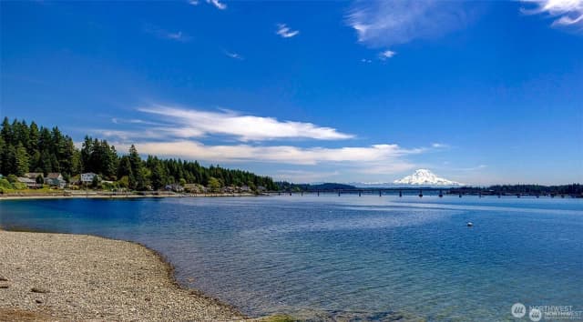 Property photo for 8806 Warren Drive Nw, Gig Harbor photo 4