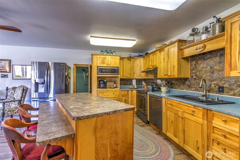Property photo for 3829 Deep Lake Boundary Road, Colville photo 19