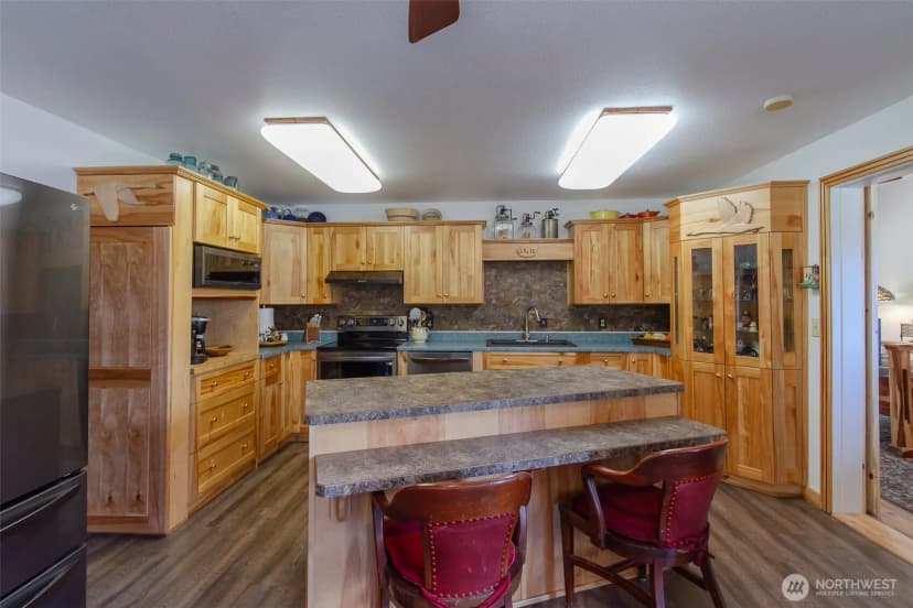 Property photo for 3829 Deep Lake Boundary Road, Colville photo 20