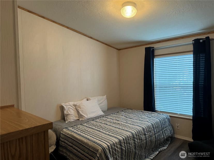 Property photo for 1606 Washington Avenue S, Long Beach photo 13