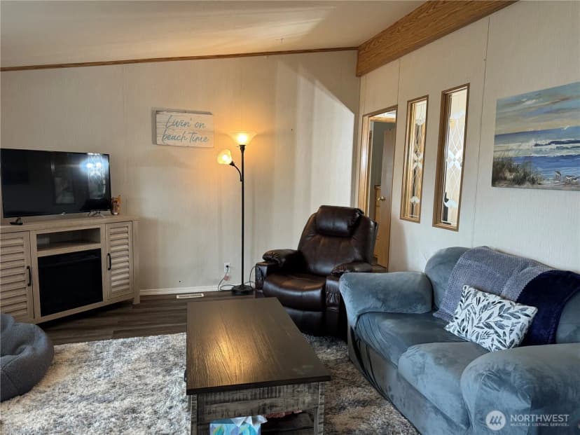 Property photo for 1606 Washington Avenue S, Long Beach photo 7