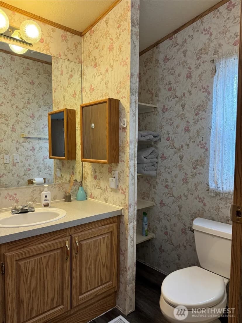 Property photo for 1606 Washington Avenue S, Long Beach photo 17
