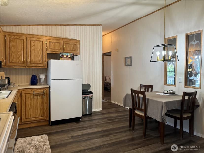 Property photo for 1606 Washington Avenue S, Long Beach photo 11