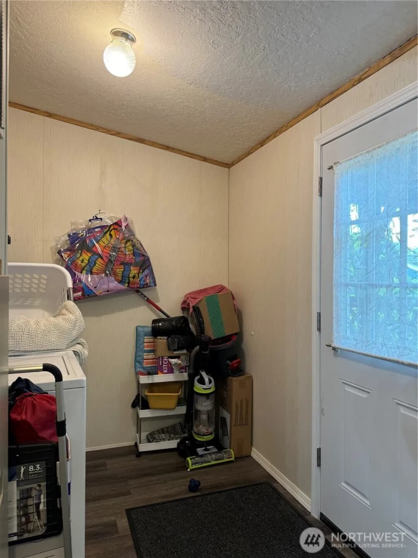 Property photo for 1606 Washington Avenue S, Long Beach photo 14