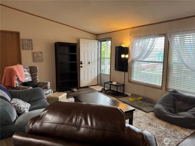 Property photo for 1606 Washington Avenue S, Long Beach photo 5
