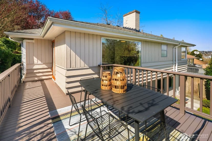 Property photo for 4006 26th Avenue W, Seattle photo 28