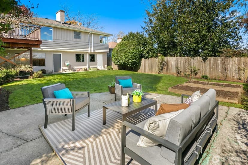 Property photo for 4006 26th Avenue W, Seattle photo 31