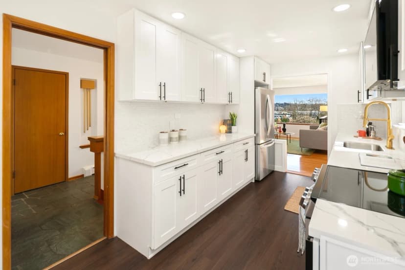 Property photo for 4006 26th Avenue W, Seattle photo 14