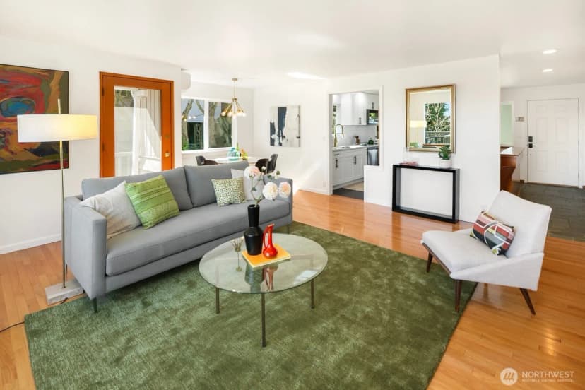 Property photo for 4006 26th Avenue W, Seattle photo 9