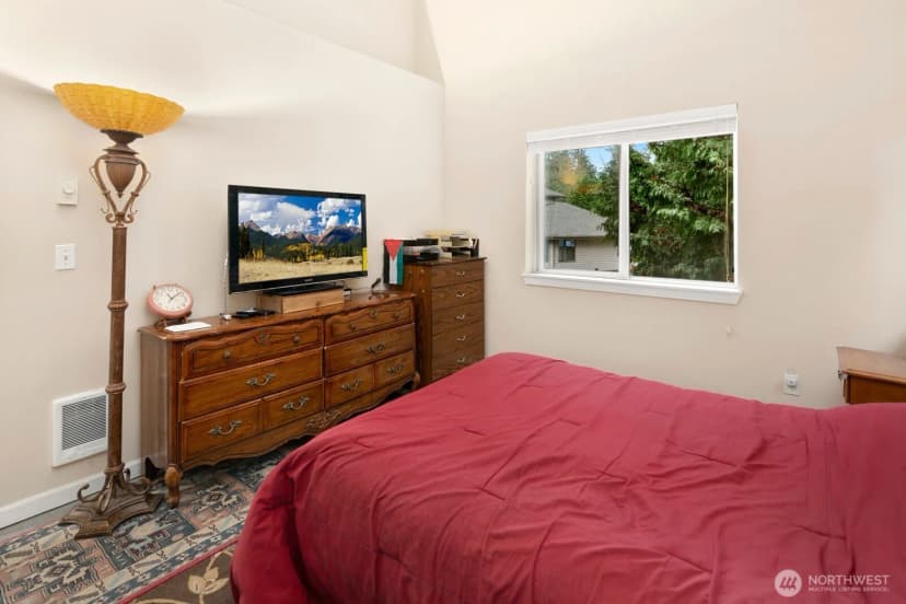 Property photo for 6100 Ne 181st Street #7, Kenmore photo 12