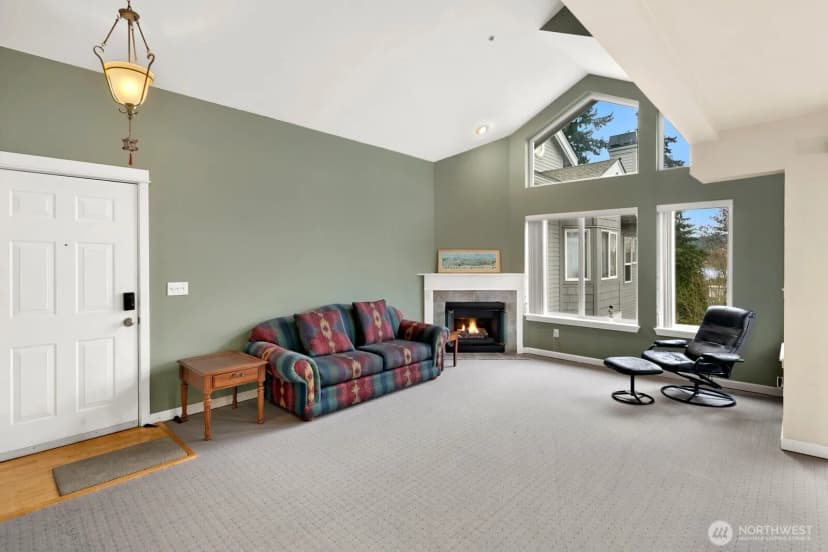 Property photo for 6100 Ne 181st Street #7, Kenmore photo 2