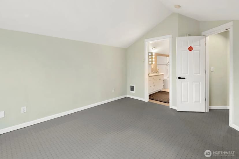 Property photo for 6100 Ne 181st Street #7, Kenmore photo 14