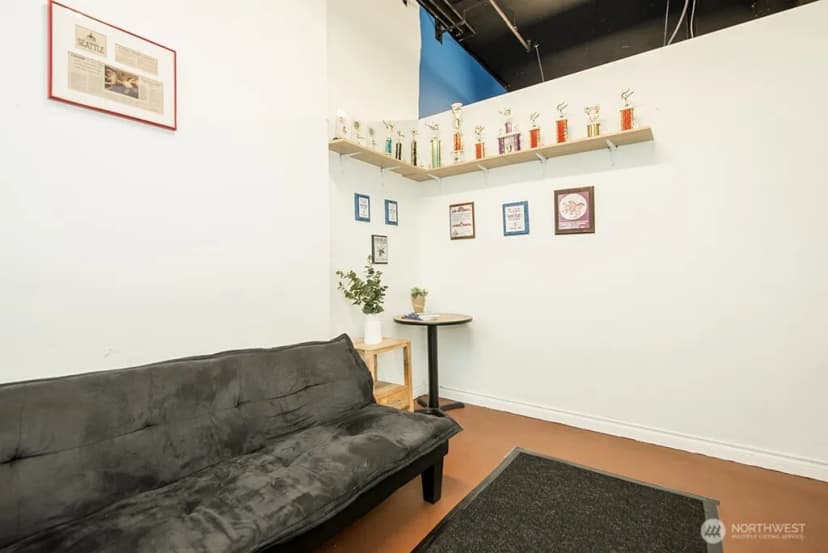 Property photo for 5430 California Avenue Sw #coml2, Seattle photo 7