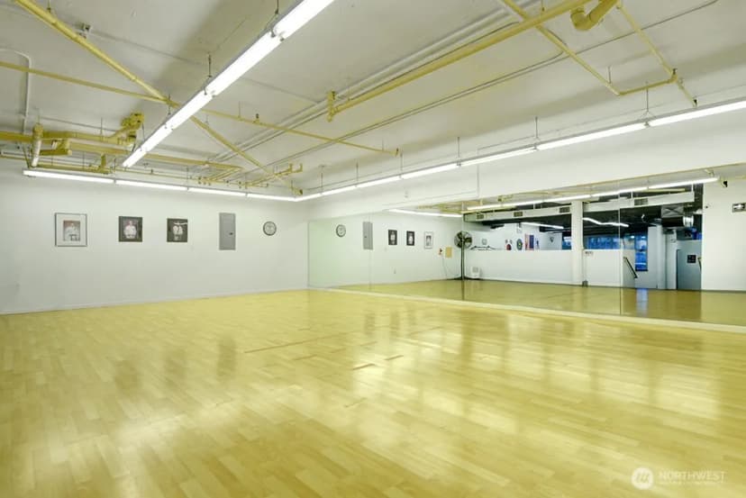 Property photo for 5430 California Avenue Sw #coml2, Seattle photo 16