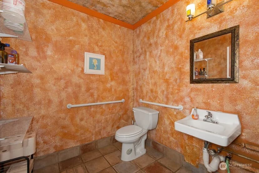 Property photo for 5430 California Avenue Sw #coml2, Seattle photo 15