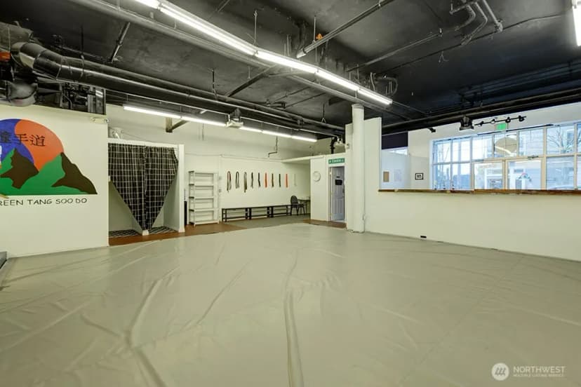 Property photo for 5430 California Avenue Sw #coml2, Seattle photo 13