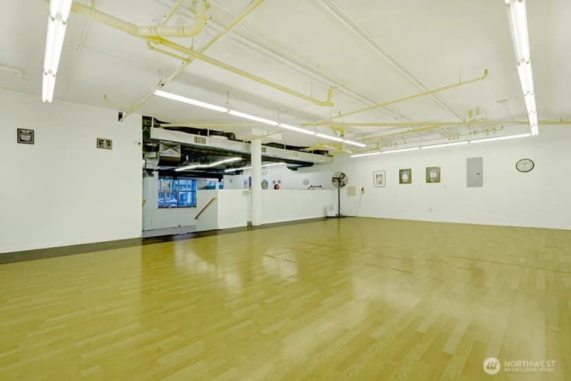 Property photo for 5430 California Avenue Sw #coml2, Seattle photo 17