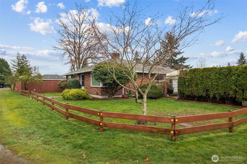 Property photo for 14204 12th Avenue Sw, Burien photo 30