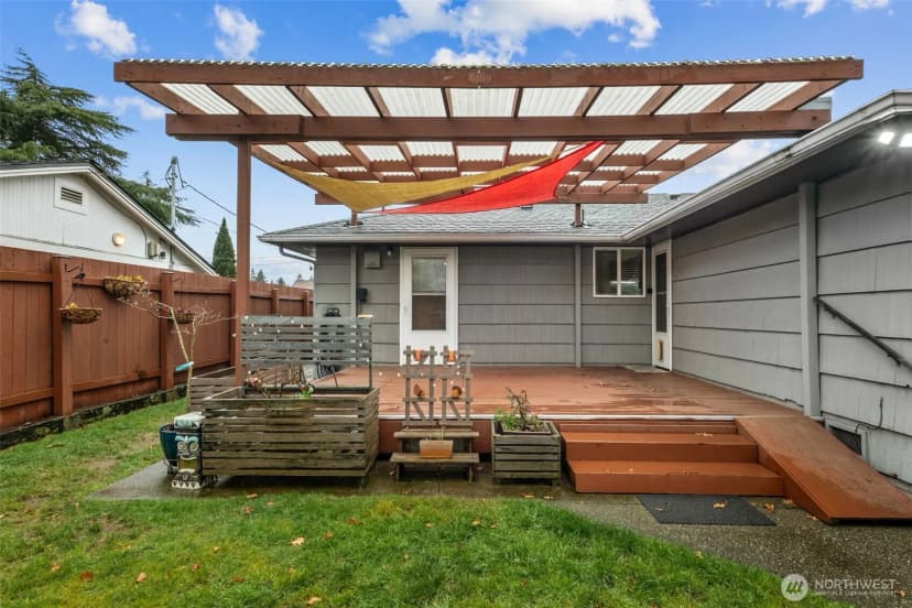 Property photo for 14204 12th Avenue Sw, Burien photo 27
