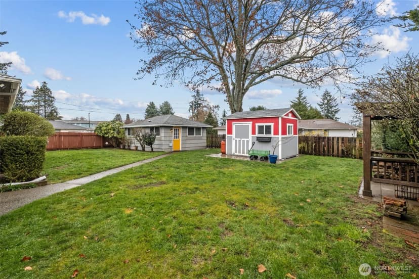 Property photo for 14204 12th Avenue Sw, Burien photo 26