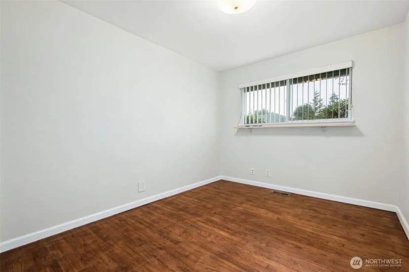 Property photo for 14204 12th Avenue Sw, Burien photo 20
