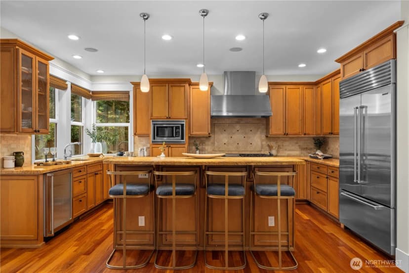 Property photo for 2315 38th Avenue E, Seattle photo 11