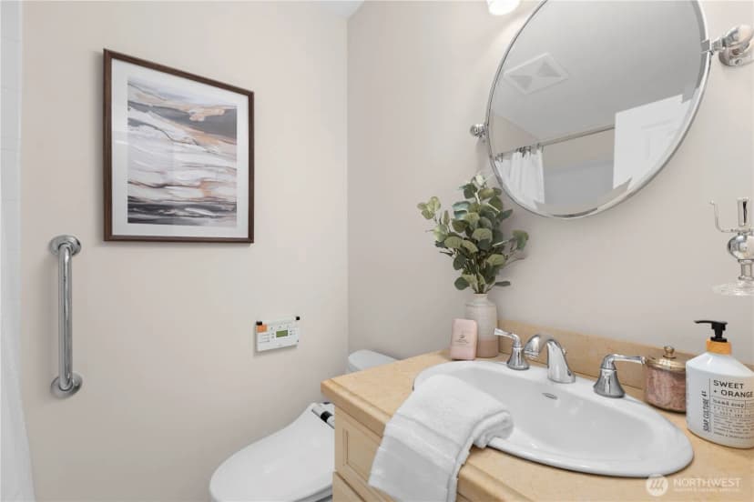 Property photo for 2315 38th Avenue E, Seattle photo 31