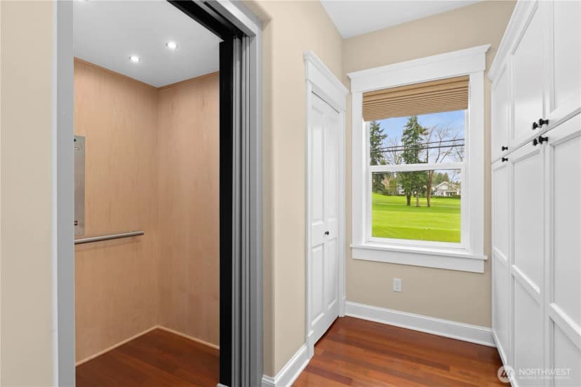Property photo for 2315 38th Avenue E, Seattle photo 24
