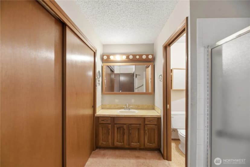 Property photo for 18510 66th Avenue Ne, Kenmore photo 21