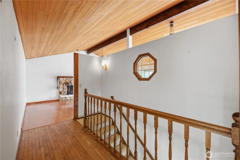 Property photo for 18510 66th Avenue Ne, Kenmore photo 25
