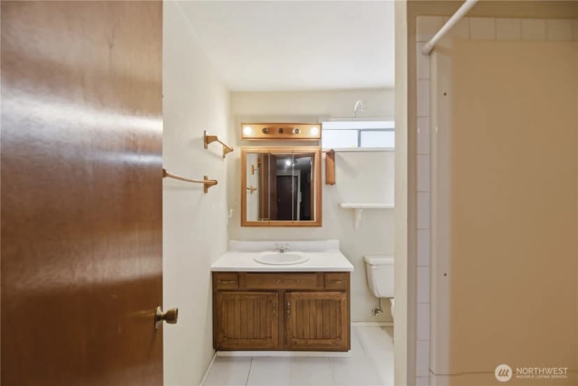 Property photo for 18510 66th Avenue Ne, Kenmore photo 33