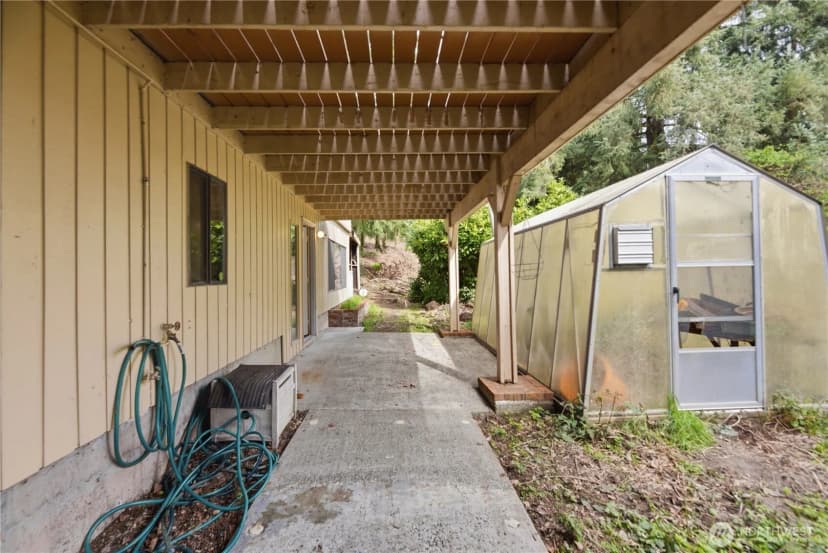 Property photo for 18510 66th Avenue Ne, Kenmore photo 37
